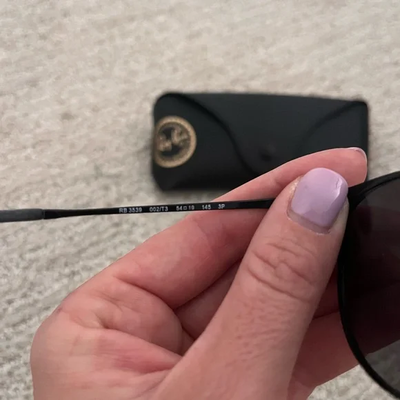 Ray-Ban RB3539 Women’s Polarized Sunglasses Matte Black 002/T3 | Like New - Picture 2 of 5